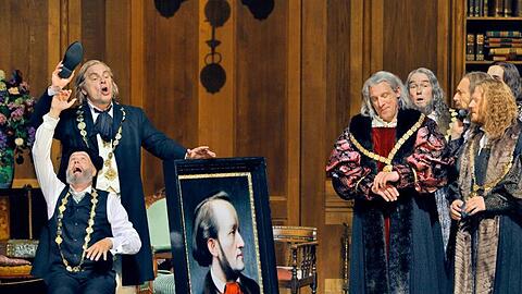 Johannes Martin Kränzle (l, vorn), Michael Volle (hinten), Günther Groissböck und die Meistersinger. Foto: Enrico Nawrath/Festspiele Bayreuth
