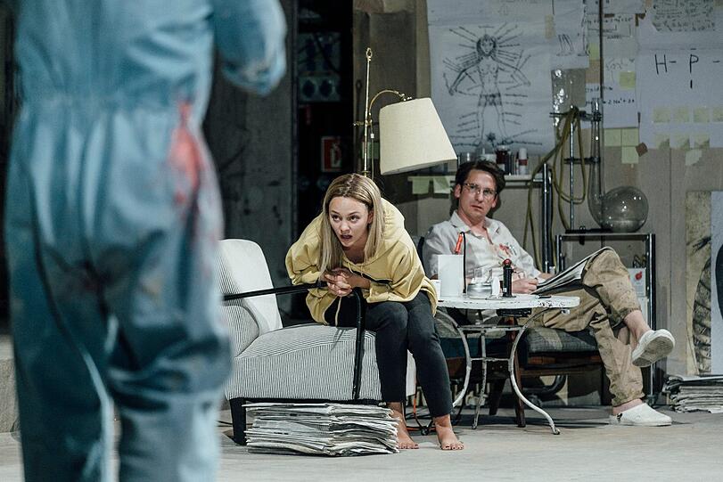 Maxim Gorkis "Kinder der Sonne" im Residenztheater.