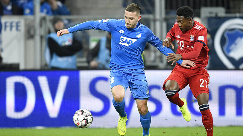 DAVID ALABA, NOTE 2: Direkt mit guter Hereingabe auf Lewandowski. Der Linksverteidiger gleich scharf und hoch auf Müller &ndash; dieser Alaba hatte Feuer. Und die perfekte Vorlage zum 2:0 auf dem linken Fuß. Starker Freistoß (58.). Dann ließ er sich zu leicht von Schulz beim 1:2 austanzen.