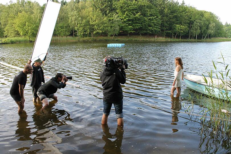 Bilder vom Shooting aus Hamburg: So ist der Deutsche Bauernkalender 2013 entstanden