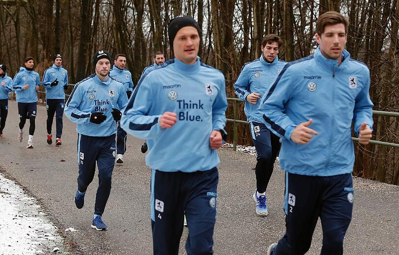 Kraftraum und Lauftraining anstelle von "echtem" Fußballtraining auf dem Rasen: Neu-Löwe Maximilian Beister und Kollegen konnten am Sonntag nicht auf dem Platz trainieren.