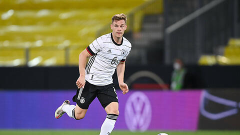 Joshua Kimmich rückte gegen Lettland auf den rechten Flügel.