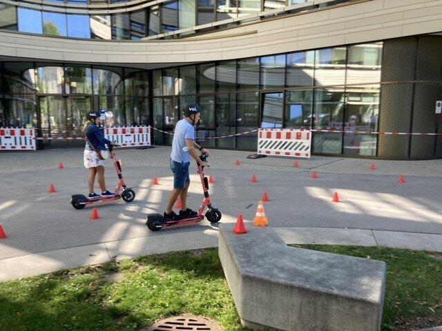 Bei einem Fahrsicherheitstraining im Frühherbst am Klinikum rechts der Isar sollten Fahrer geschult werden.