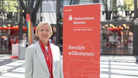 Sabine Schölzel in der Stadtsparkassen-Zentrale im Tal.
