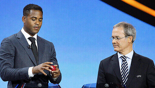 Patrick Kluivert bei der Auslosung der Europa Liga. Patrick Kluivert bei der Auslosung der Europa Liga.