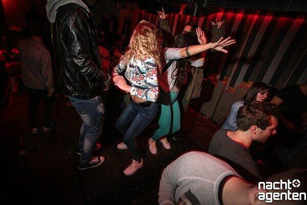 Die besten Party-Bilder vom Sonntag. Hier im Yib Yab.