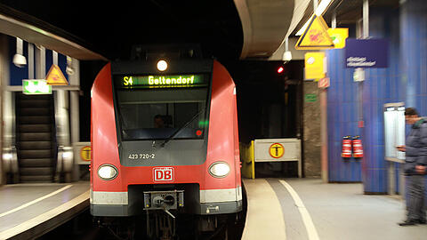 Aktuell kommt es zu Beeinträchtigungen auf der Stammstrecke. Grund dafür ist eine Störung zwischen Ostbahnhof und Rosenheimer Platz. (Archivbild)