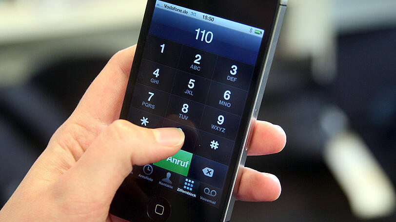 Smartphones für die Polizei: Weil der Digitalfunk nicht genug Möglichkeiten bietet, wird jetzt nachgerüstet.