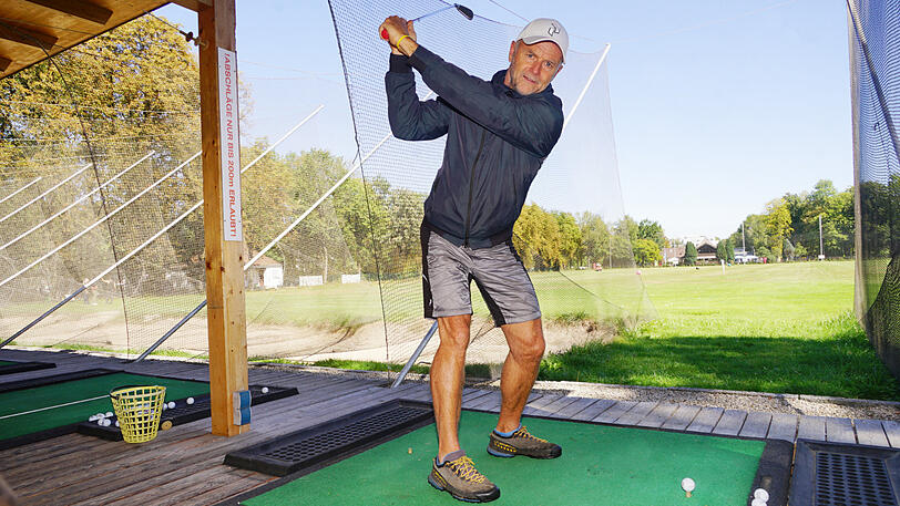 Gut im Schwung an der Driving Range: Martin Horak, Betreiber des City Golf Centers.
