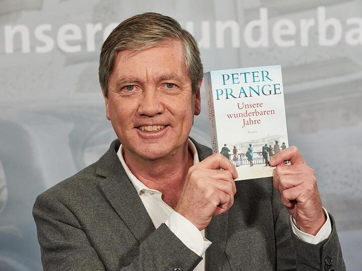 Peter Prange hat mit seinem Roman "Unsere wunderbaren Jahre" einen Bestseller gelandet.