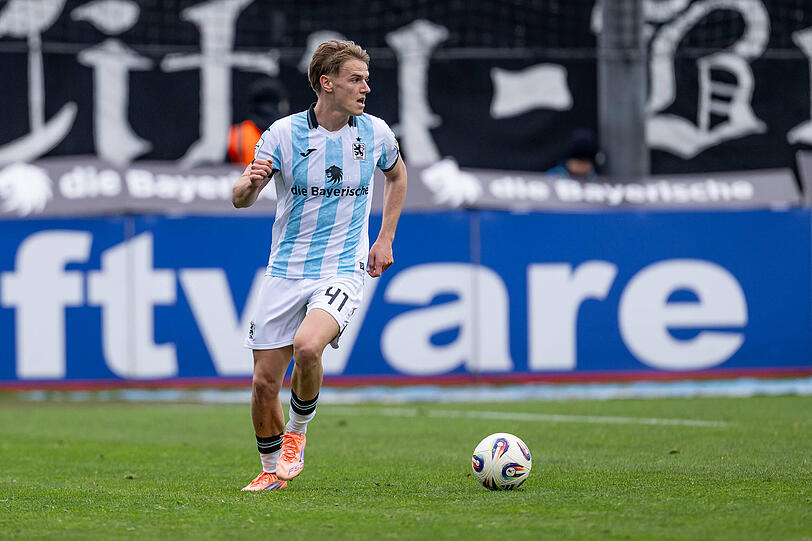 Profi-Deb&uuml;t im September 2025 unter 1860-Trainer Patrick Gl&ouml;ckner, sieben Monate sp&auml;ter steht der abl&ouml;sefreie Abschied von Clemens Lippmann aus Giesing fest.