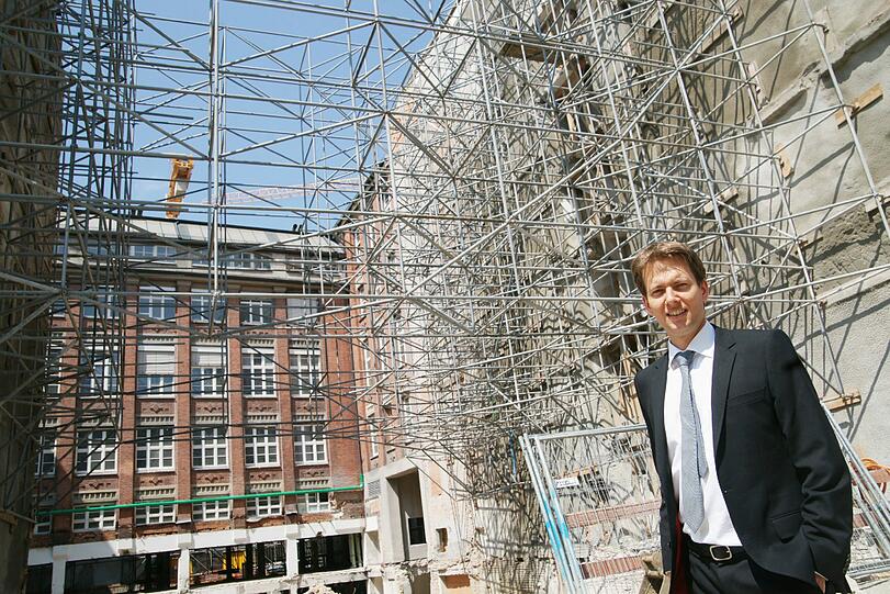 Stangengewirr, wo einst das AZ&ndash;Gebäude stand: Projektentwickler Markus Diegelmann an der Sendlinger Straße.