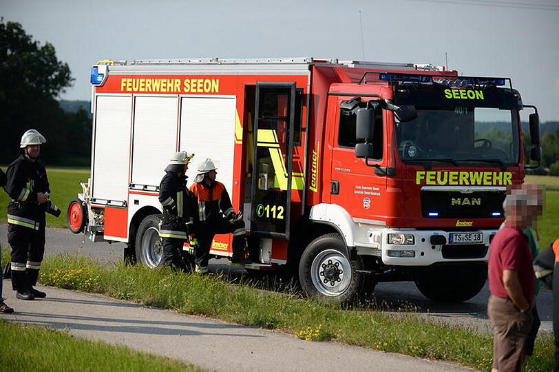 Unfall mit Folgen: Ein 18-Jähriger kam mit seinem Auto von der Straße ab und überschlug sich mehrere Male.