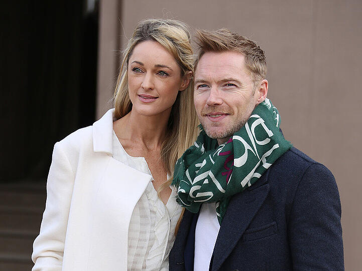 Weiß steht ihr gut: Storm Uechtritz und Ronan Keating wollen heiraten