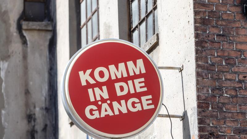 Das Hamburger Gängeviertel lädt ein: "Komm in die Gänge". Das Hamburger Gängeviertel lädt ein: "Komm in die Gänge".
