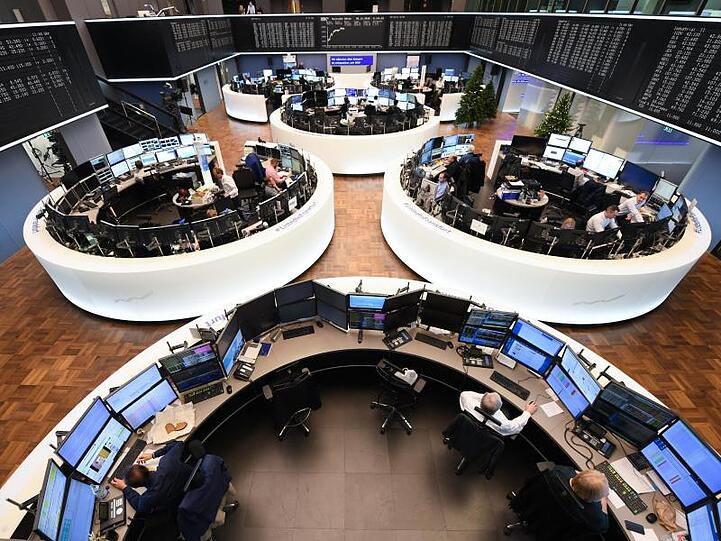Handelssaal der Frankfurter Wertpapierbörse. Insgesamt hat der Deutsche Aktienindex seit Jahresbeginn fast 20 Prozent eingebüßt.