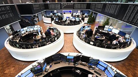 Handelssaal der Frankfurter Wertpapierbörse. Insgesamt hat der Deutsche Aktienindex seit Jahresbeginn fast 20 Prozent eingebüßt.