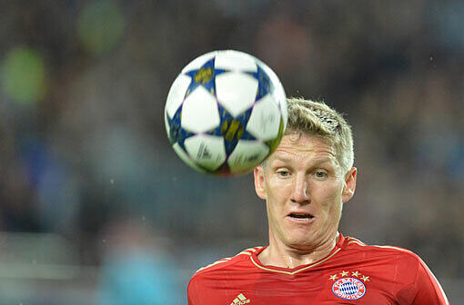 BASTIAN SCHWEINSTEIGER: Note 1. Bälleforderer, Bälleverteiler, Bälleeroberer. An jeder gefährlichen Situation in der ersten Halbzeit beteiligt. Auswechslung in Minute 66 &ndash; Schonung für Wembley.