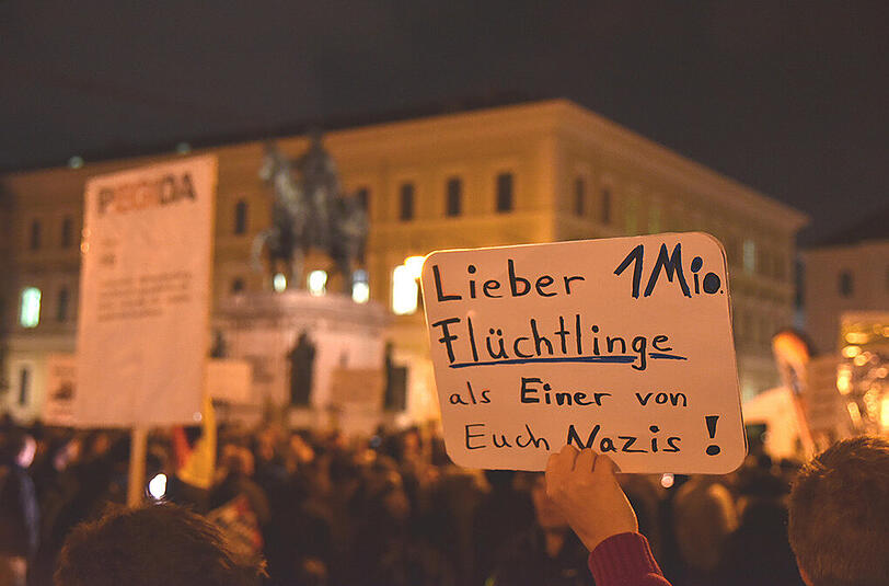 Bilder vom Pegida-Umzug in München: AZ-Lesereporter Djordje Matkovic war am Odeonsplatz vor Ort.