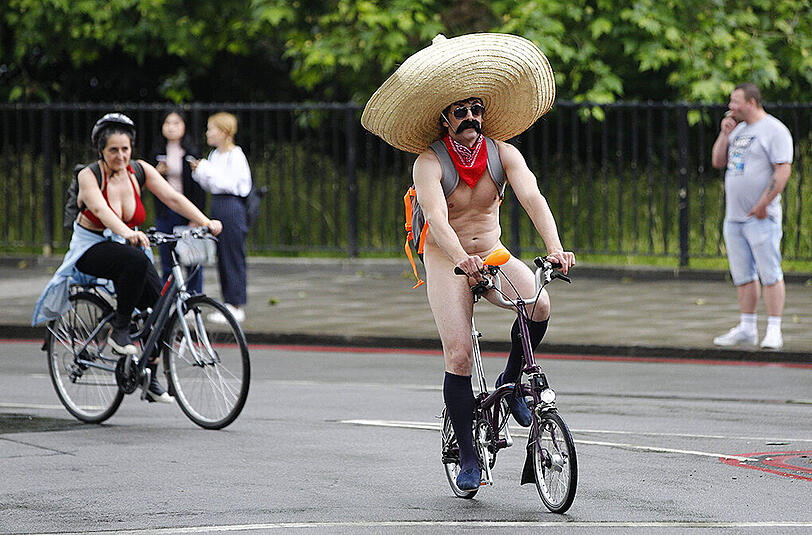 Die Bilder vom "World naked bike ride"