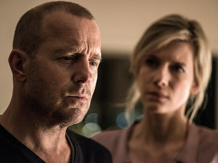 "Der Verlust": Uli (Heino Ferch) wirkt abwesend. Nora (Ina Weisse) macht sich Sorgen.