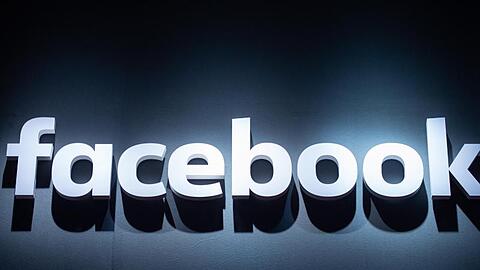Die regierungsfeindliche Gruppe werde ab sofort als "gefährliche Organisation" eingestuft und von allen Plattformen verbannt, teilt Facebook mit.