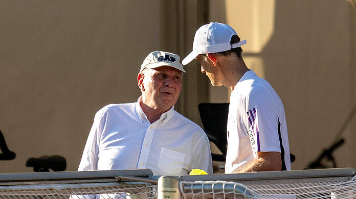 FC-Bayern-Patron Uli Hoeneß (li.) zeigte sich schon vor Wochen optimistisch in Sachen Harry Kane.