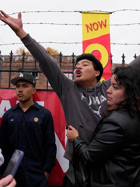 In St&auml;dten wie Chicago und Los Angeles habe man mit Gewalt auf Proteste reagiert, hei&szlig;t es im "World-Report 2026" von Human Rights Watch. (Archivbild)