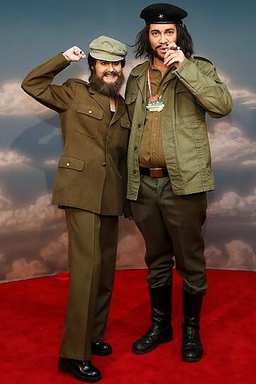 Revolutionäre beim Franken-Fasching: Der Landesvorsitzende der SPD in Bayern, Florian Pronold, und Sabrina Nebauer zeigen sich als "Che Guevara" und "Fidel Castro".