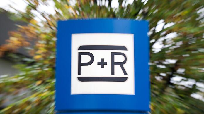 Die Rathaus-SPD fordert in einem gemeinsamen Antrag mit den Grünen ein digitales Kombi-Ticket für Pendler.