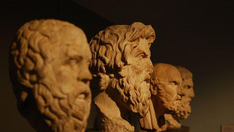 Büsten der antiken Philosophen: Sokrates, Antisthenes, Chrysippos, Epikouros. Büsten der antiken Philosophen: Sokrates, Antisthenes, Chrysippos, Epikouros.