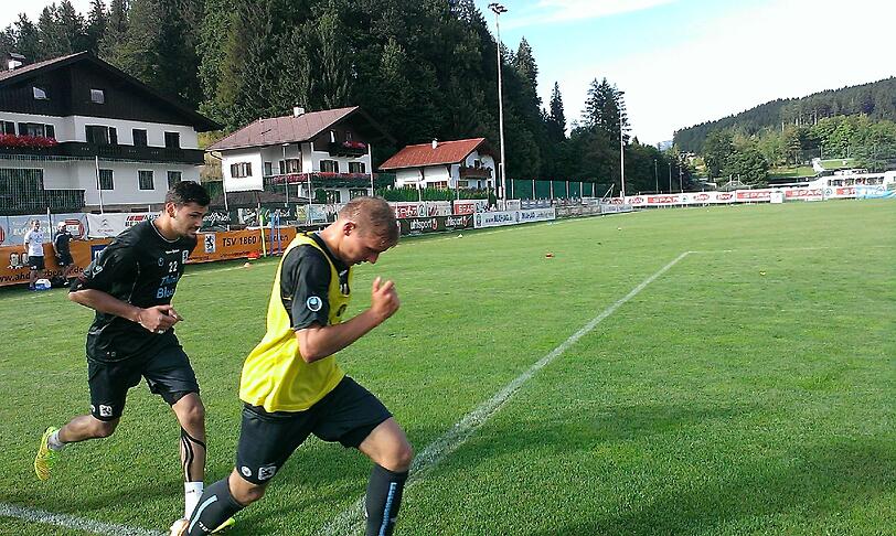 Schwitzen für die neue Saison: Die Löwen im Trainingslager in Kirchbichl.
