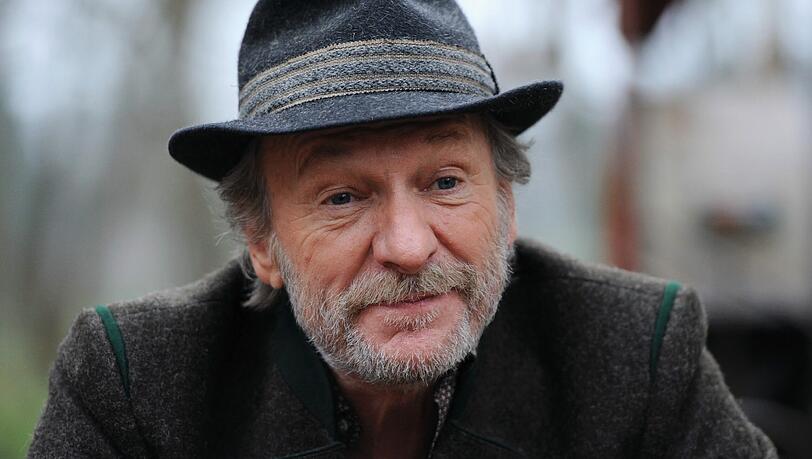 Der Schriftsteller Franz Xaver Kroetz hat ein Drehbuch für den Münchner "Tatort" verfasst. Der Schriftsteller Franz Xaver Kroetz hat ein Drehbuch für den Münchner "Tatort" verfasst.