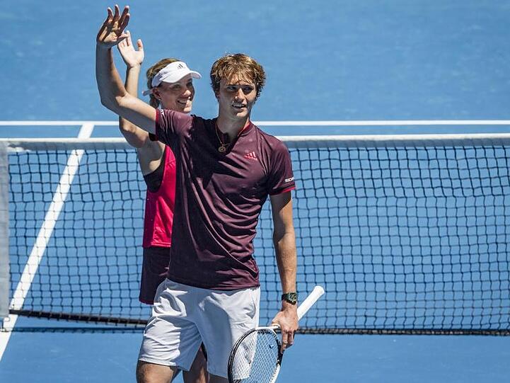 Angelique Kerber (hinten) und Alexander Zverev wollen im Mixed beim Hopman Cup gewinnen.