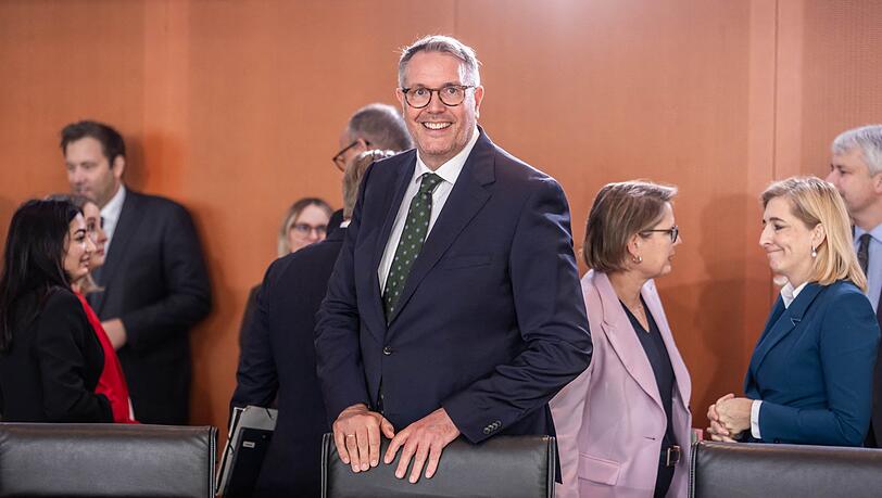 Alexander Schweitzer (SPD) bei seiner ersten Teilnahme an einer Kabinettssitzung im Kanzleramt. Alexander Schweitzer (SPD) bei seiner ersten Teilnahme an einer Kabinettssitzung im Kanzleramt.