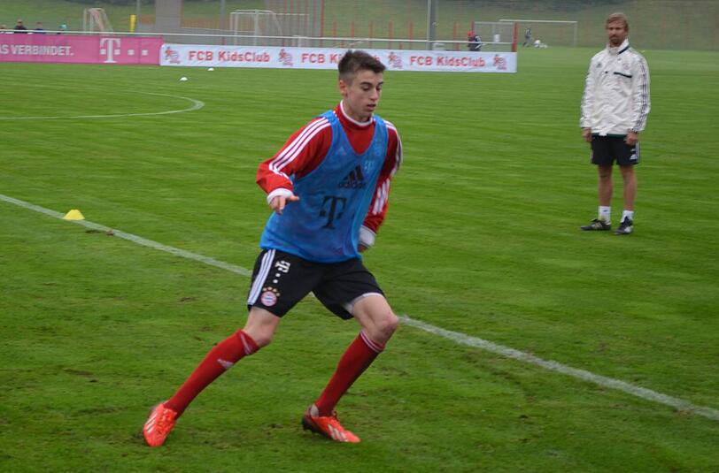 Darf schon mit den Profis des FC Bayern trainieren: Lucas Scholl, 17 Jahre alt und Sohn von Mehmet Scholl.