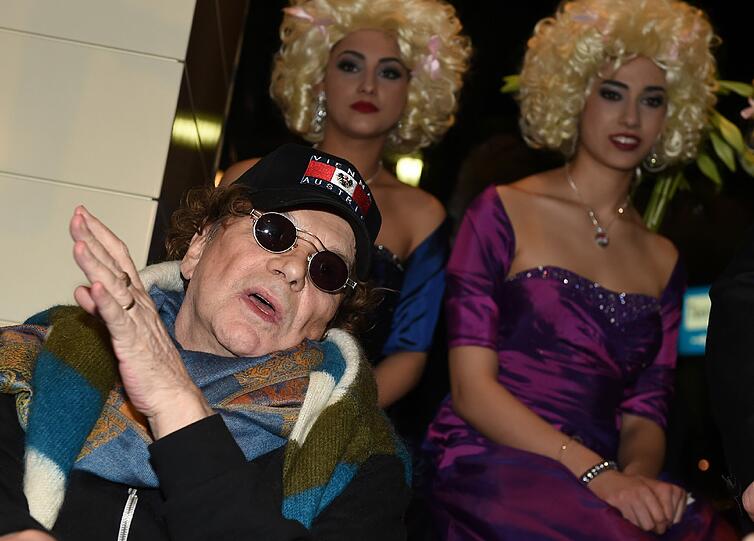 Ein etwas angeschlagener Helmut Berger beim letztjährigen Opernball