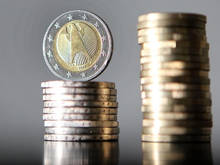 Die Nettozinseinkünfte der EZB kletterten um 465 Millionen auf knapp 2,3 Milliarden Euro.