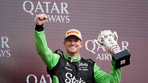 Für seinen ersten Podiumsplatz in der Formel 1 bekam Nico Hülkenberg einen Pokal aus Lego-Bausteinen.