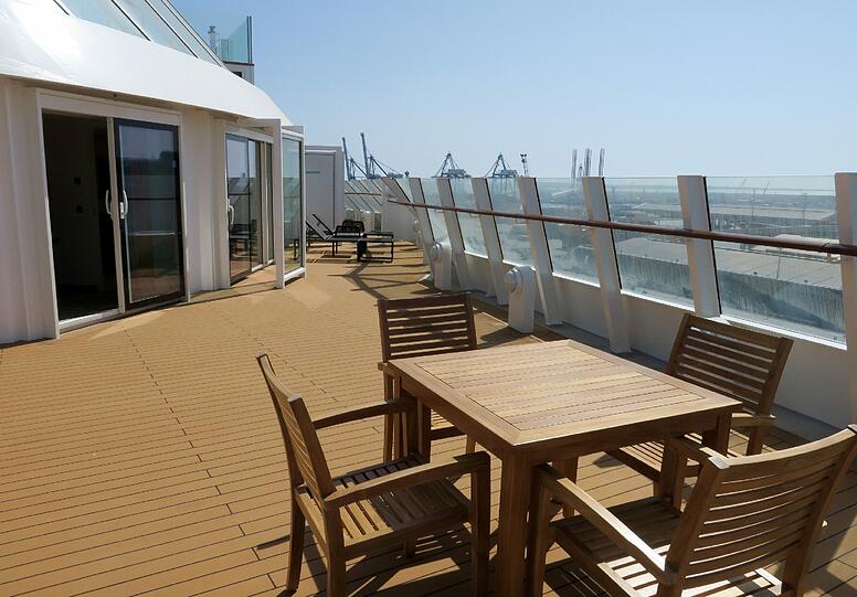 80 Quadratmeter Terrasse direkt über der Brücke: Mit diesem Superlativ können zwei Suiten punkten.
