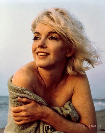 Trotz ihres Erfolges litt Marilyn Monroe laut eigenen Angaben darunter, vor allem als Sexsymbol und nicht als ernsthafte Schauspielerin wahrgenommen zu werden.