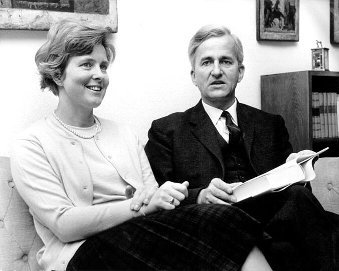 Richard Freiherr von Weizsäcker mit seiner Ehefrau Marianne, aufgenommen am 13.10.1968 in ihrem Heim in Bonn.