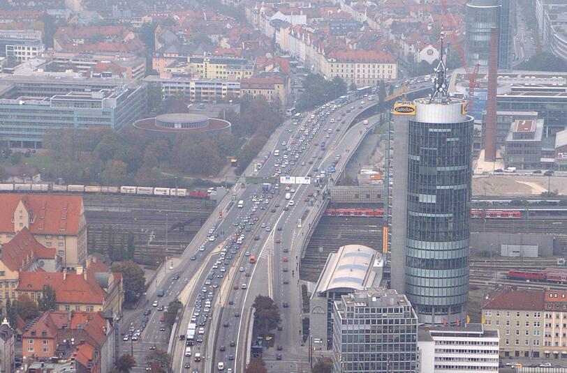 Lärmhölle Mittlerer Ring &ndash; hier an der Donnerberger Brücke.