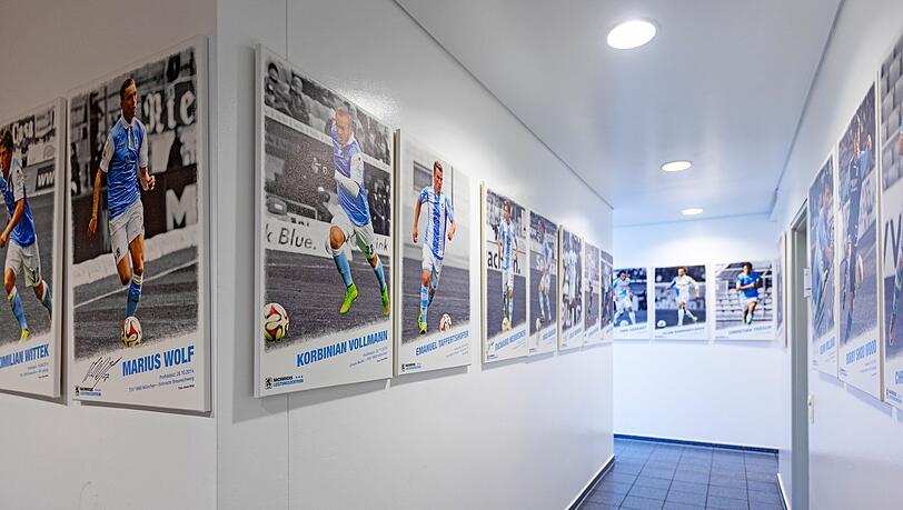In den vergangenen Jahren haben zahlreiche Talente den Sprung aus dem Nachwuchs des TSV 1860 auf die große Fußball-Bühne geschafft. In den vergangenen Jahren haben zahlreiche Talente den Sprung aus dem Nachwuchs des TSV 1860 auf die große Fußball-Bühne geschafft.