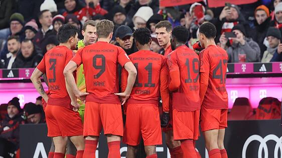 Alles hört auf Kompanys Kommando: Das Bayern-Team strahlt unter dem neuen Trainer immensen Teamgeist aus