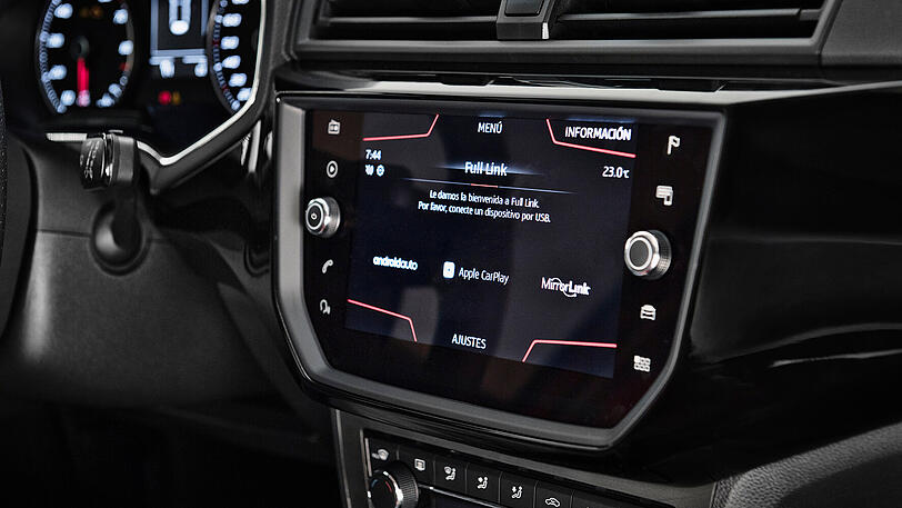 Voll vernetzt: Der Ibiza integriert Smartphones über Apple Carplay, Mirror Link und Android Auto.