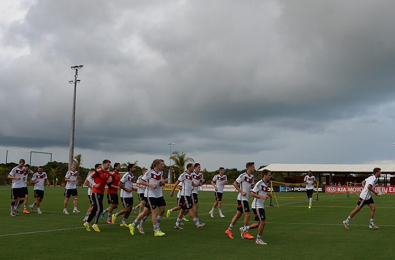 Am Freitag geht's für Jogis Männer das letzte Mal aus dem beschaulichen Campo Bahia auf Reisen. Es geht nach Rio, wo der Pokal wartet.