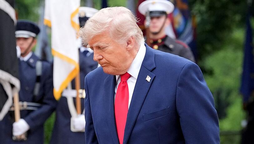 Gericht prüft Trumps umstrittenen Vergleich. (Archivbild) Gericht prüft Trumps umstrittenen Vergleich. (Archivbild)