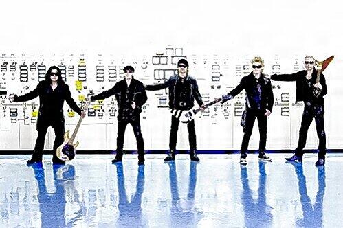 Die Scorpions 2010: Pawel Maciwoda, Klaus Meine, Matthias Jabs, James Kottak und Rudolf Schenker (v.l.).