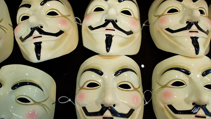 Die Guy-Fawkes-Masken wurden durch den Film "V wie Vendetta" weltbekannt.
